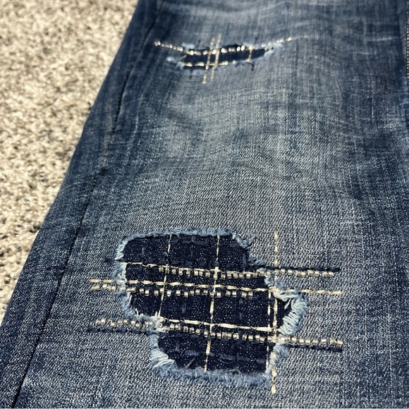 White House Black Market Womens Size 00S High Rise Slim Ankle Distressed - Picture 4 of 10